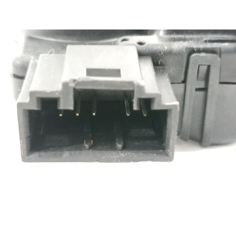 Recambio de motor apertura trampillas climatizador para seat arona xperience referencia OEM IAM 2Q0907511C  