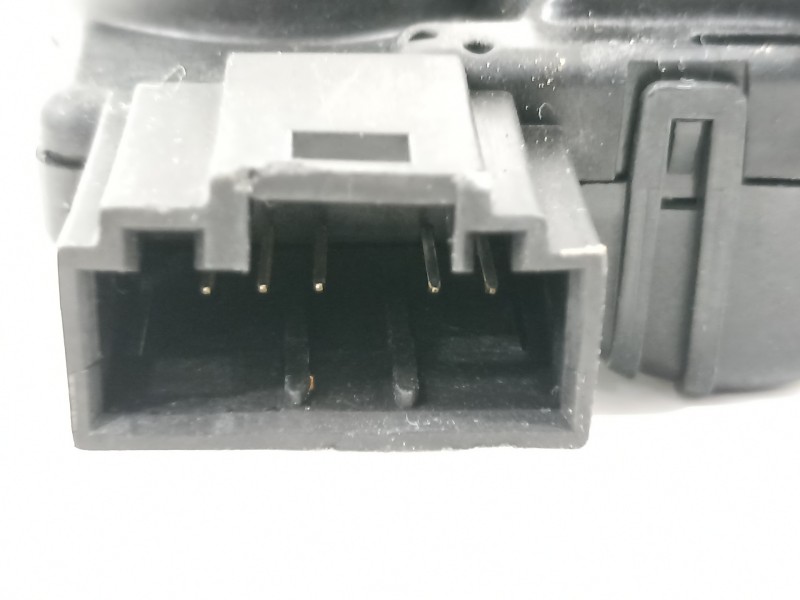 Recambio de motor apertura trampillas climatizador para seat arona xperience referencia OEM IAM 2Q0907511C  