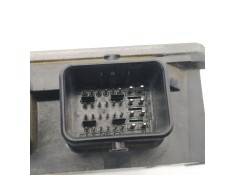 Recambio de centralita motor uce para dacia sandero laureate referencia OEM IAM 8201002106 8201083336  2