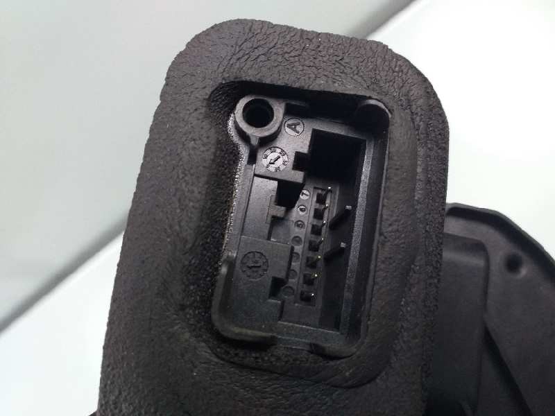 Recambio de cerradura puerta trasera derecha para volkswagen golf vii lim. r referencia OEM IAM 5K4839016R  