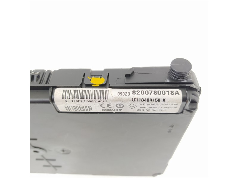 Recambio de caja reles / fusibles para renault megane ii familiar authentique referencia OEM IAM 8200780018A 8200837588A 