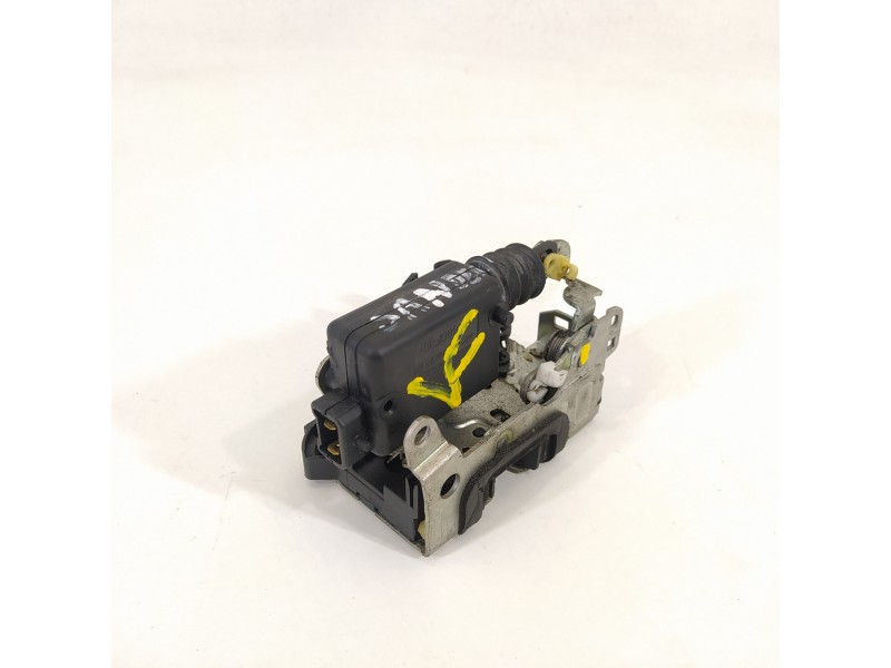 Recambio de cerradura puerta delantera derecha para dacia sandero laureate referencia OEM IAM   