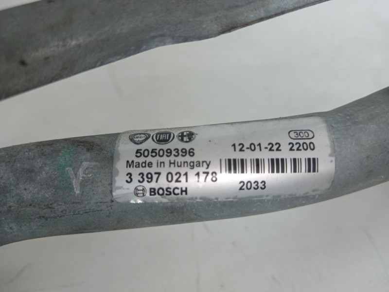 Recambio de motor limpia delantero para alfa romeo giulietta (191) distinctive referencia OEM IAM 50509396 3397021178 0390243019