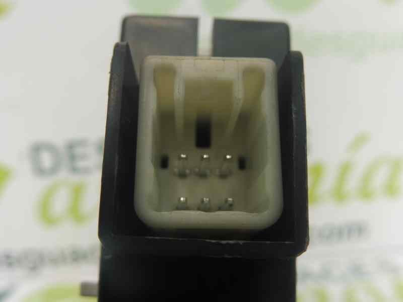 Recambio de pantalla multifuncion para toyota prius (nhw30) eco referencia OEM IAM 8315047030  