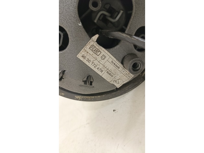 Recambio de retrovisor derecho para dacia sandero laureate referencia OEM IAM   