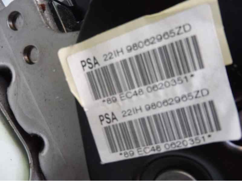 Recambio de palanca freno de mano para peugeot 208 access referencia OEM IAM 98062965ZD  