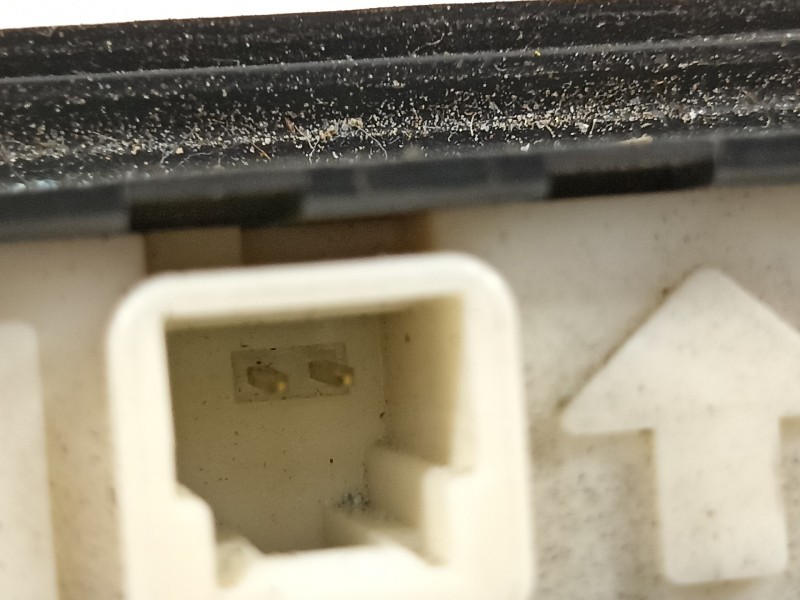 Recambio de maneta exterior porton para toyota auris luna referencia OEM IAM 6943002030  