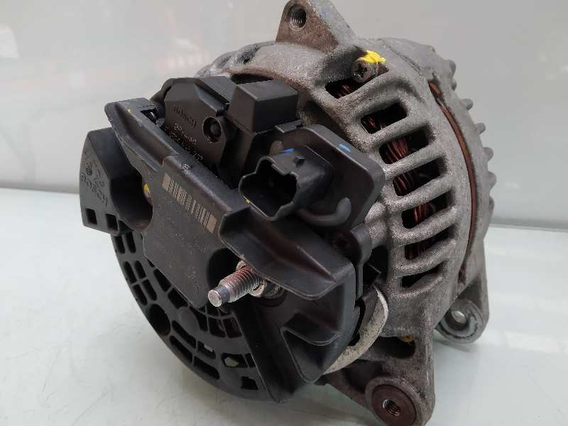 Recambio de alternador para nissan qashqai (j10) tekna referencia OEM IAM 8200728292D 0124525140 