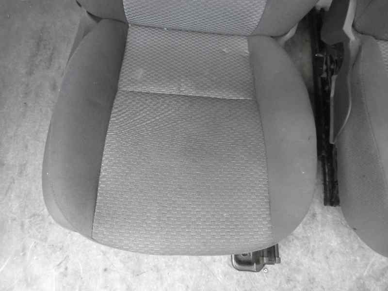 Recambio de juego asientos completo para ford focus berlina (cap) trend referencia OEM IAM   
