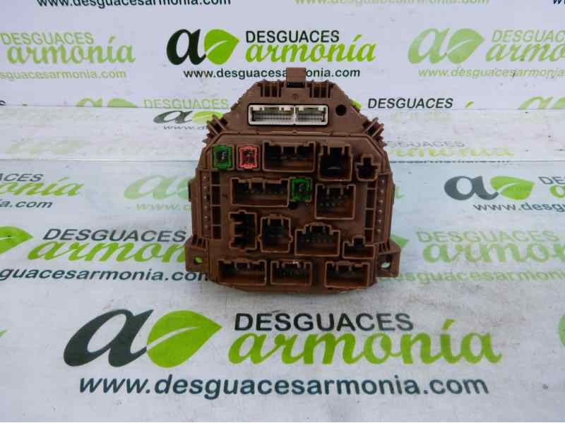 Recambio de cuadro instrumentos para peugeot 107 básico referencia OEM IAM 838000H132  