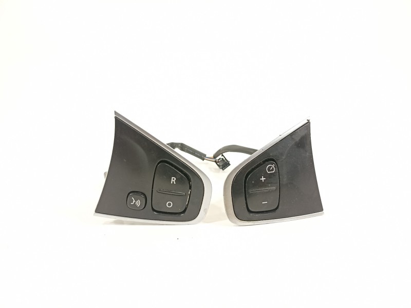 Recambio de mando volante para renault clio iv business referencia OEM IAM 631561000A  