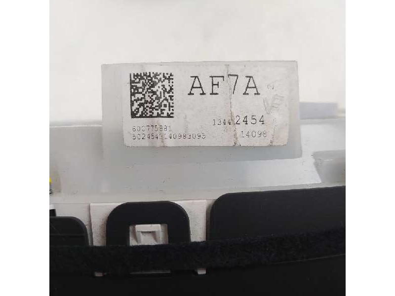Recambio de cuadro instrumentos para opel astra j lim. selective referencia OEM IAM 13442454  