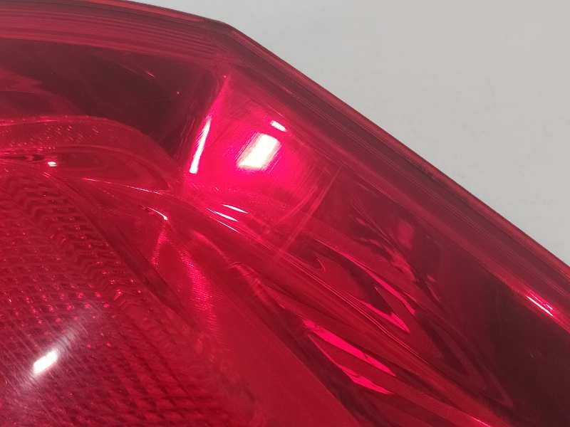 Recambio de piloto trasero derecho para opel astra j lim. selective referencia OEM IAM 13360787  