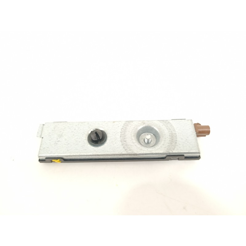Recambio de antena para mercedes-benz clase a (w176) a 45 amg 4-matic (176.052) referencia OEM IAM A1669051702  