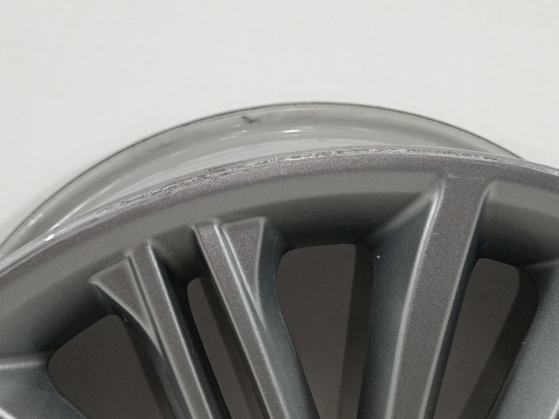 Recambio de llanta para hyundai kona tecno 2wd referencia OEM IAM 52910J9200  