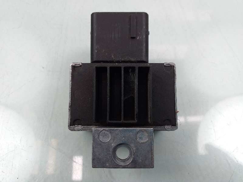 Recambio de caja precalentamiento para renault master kasten l1h1 ka 2,8t referencia OEM IAM 110678071R  