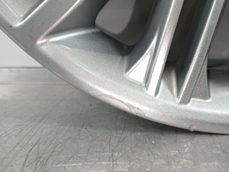 Recambio de llanta para hyundai kona tecno 2wd referencia OEM IAM 52910J9200  