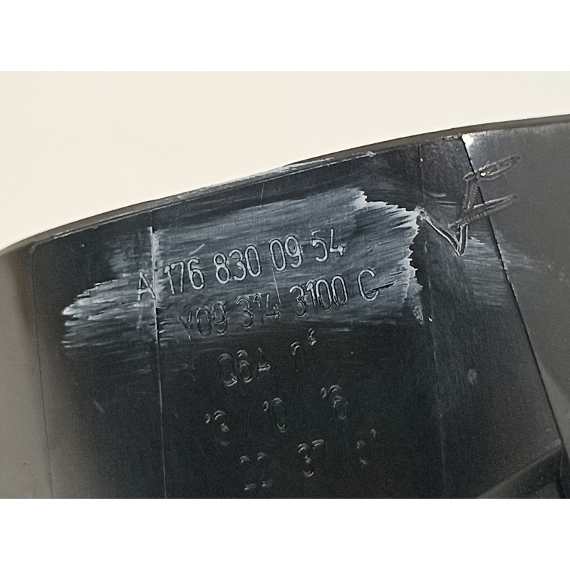 Recambio de rejilla aireadora para mercedes-benz clase a (w176) a 45 amg 4-matic (176.052) referencia OEM IAM A1768300954  