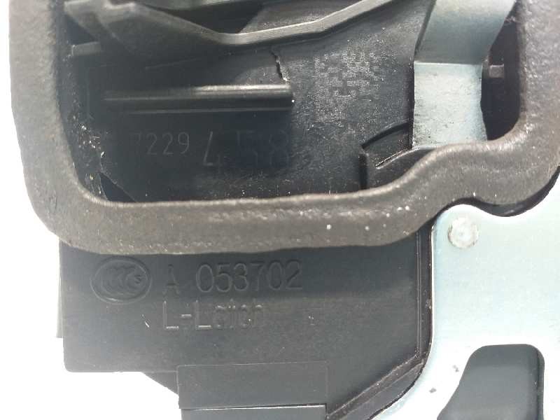 Recambio de cerradura puerta delantera derecha para bmw serie 5 lim. (f10) 520d referencia OEM IAM 7229458  