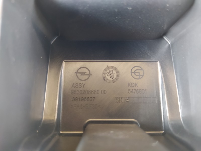 Recambio de apoyabrazos central para opel corsa f referencia OEM IAM 9830208680 39196827 