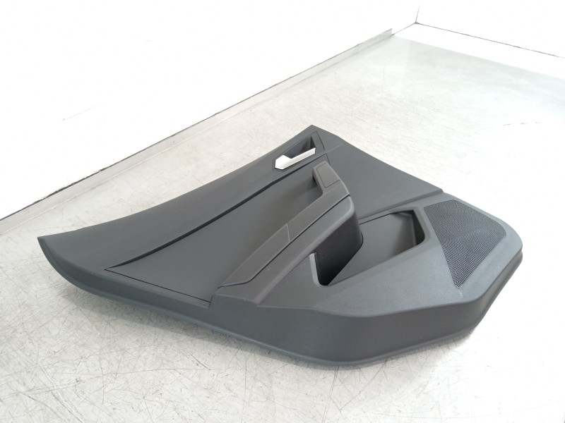 Recambio de guarnecido puerta trasera izquierda para seat arona xperience referencia OEM IAM 6F0868073  
