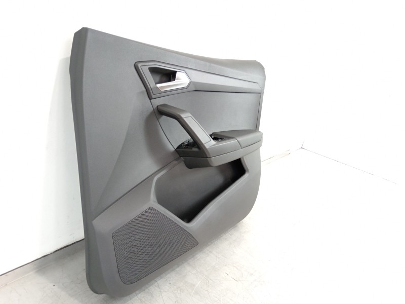 Recambio de guarnecido puerta delantera derecha para seat arona xperience referencia OEM IAM 6F0867114  