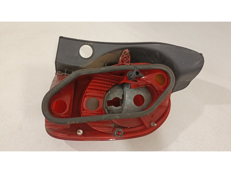 Recambio de piloto trasero izquierdo para renault modus 1.5 dci diesel referencia OEM IAM   