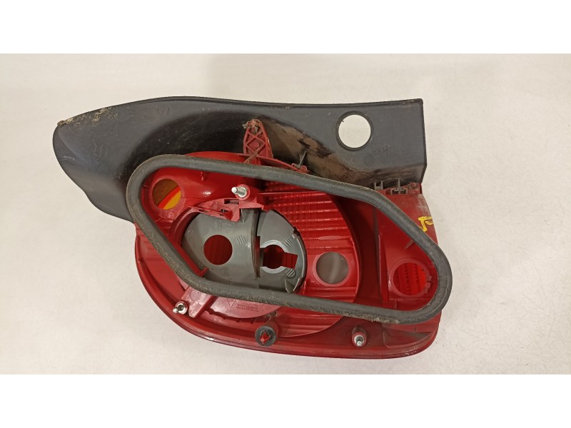 Recambio de piloto trasero derecho para renault modus 1.5 dci diesel referencia OEM IAM   