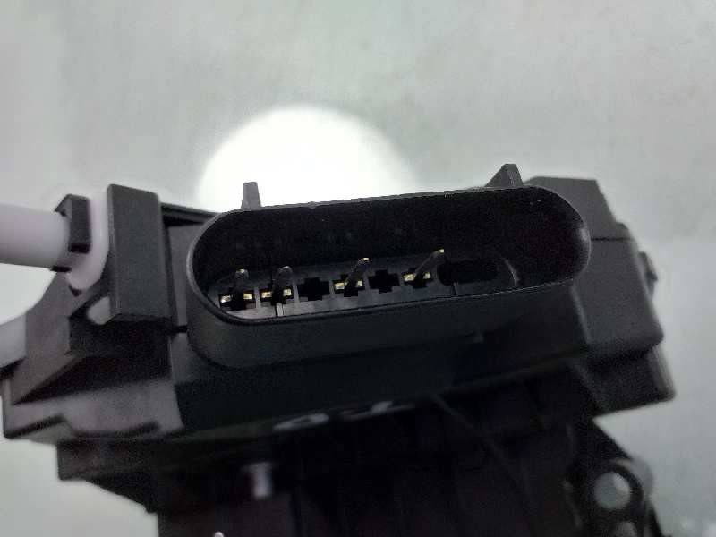 Recambio de cerradura puerta trasera derecha para ford focus lim. titanium referencia OEM IAM BM5AA26412AF  