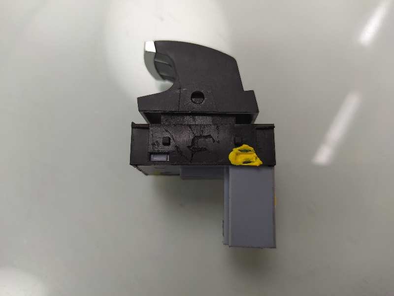 Recambio de mando elevalunas trasero derecho para volkswagen golf vi (5k1) advance bluemotion referencia OEM IAM   