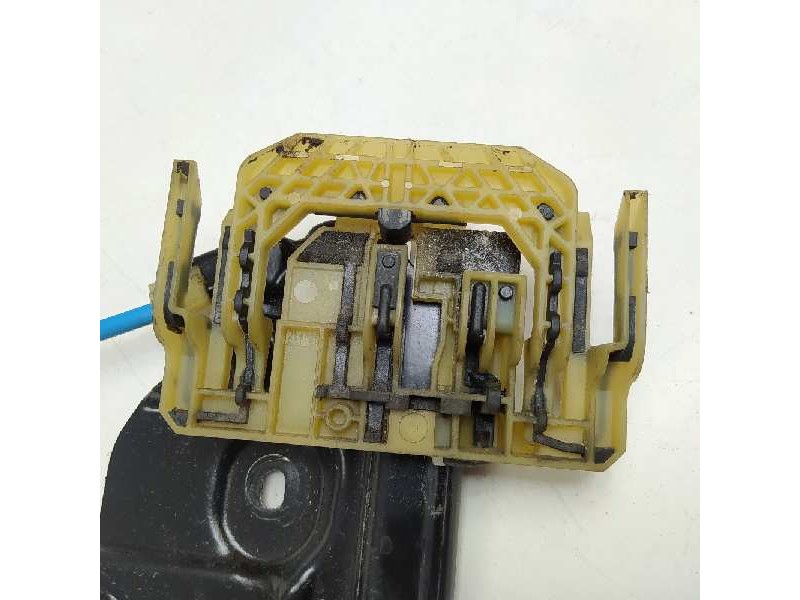 Recambio de elevalunas delantero derecho para bmw serie 5 lim. (f10) 520d referencia OEM IAM 7182132 7182112 7248172