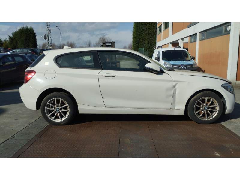 bmw 1 (f20) del año 2011
