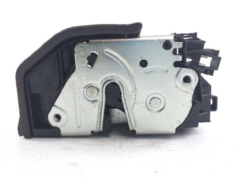 Recambio de cerradura puerta trasera derecha para bmw serie 5 lim. (f10) 520d referencia OEM IAM 7229460  