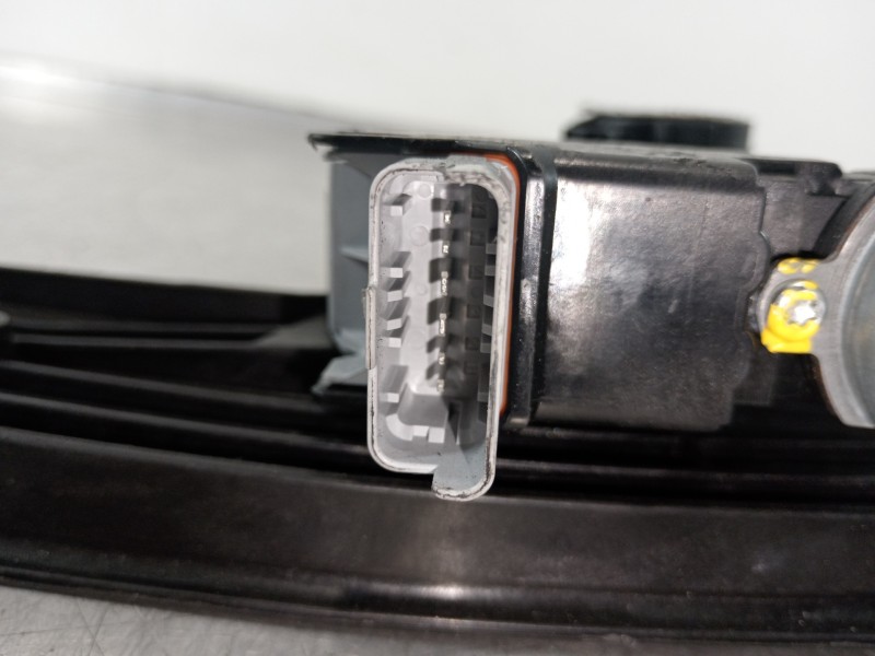 Recambio de elevalunas trasero derecho para opel corsa f referencia OEM IAM 9829045580 9829045280 