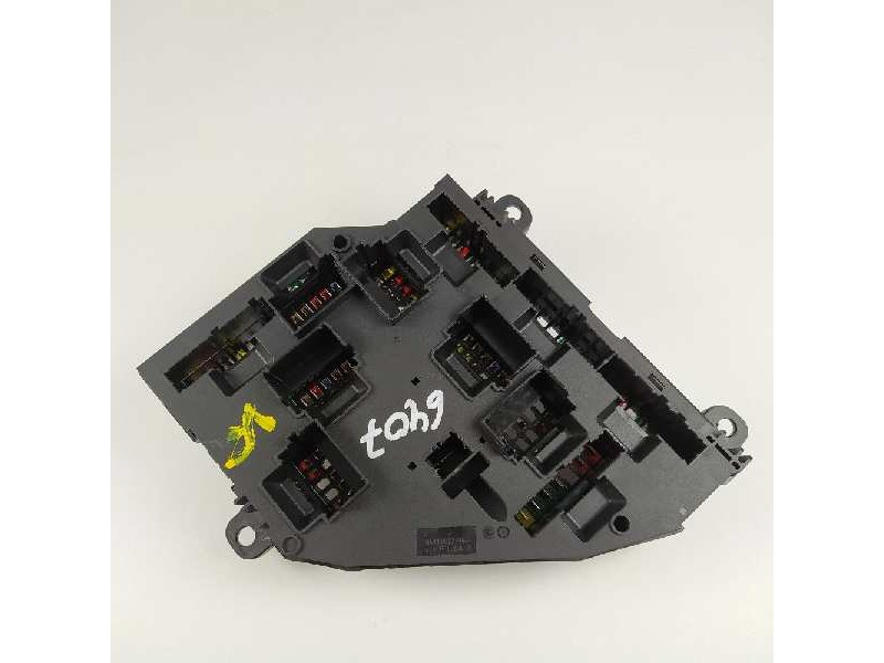 Recambio de caja reles / fusibles para bmw serie 5 lim. (f10) 520d referencia OEM IAM 9252813 317033451F 