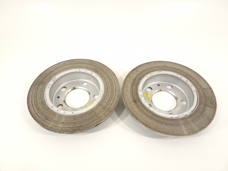 Recambio de disco freno trasero para seat arona xperience referencia OEM IAM 2Q0615601H  