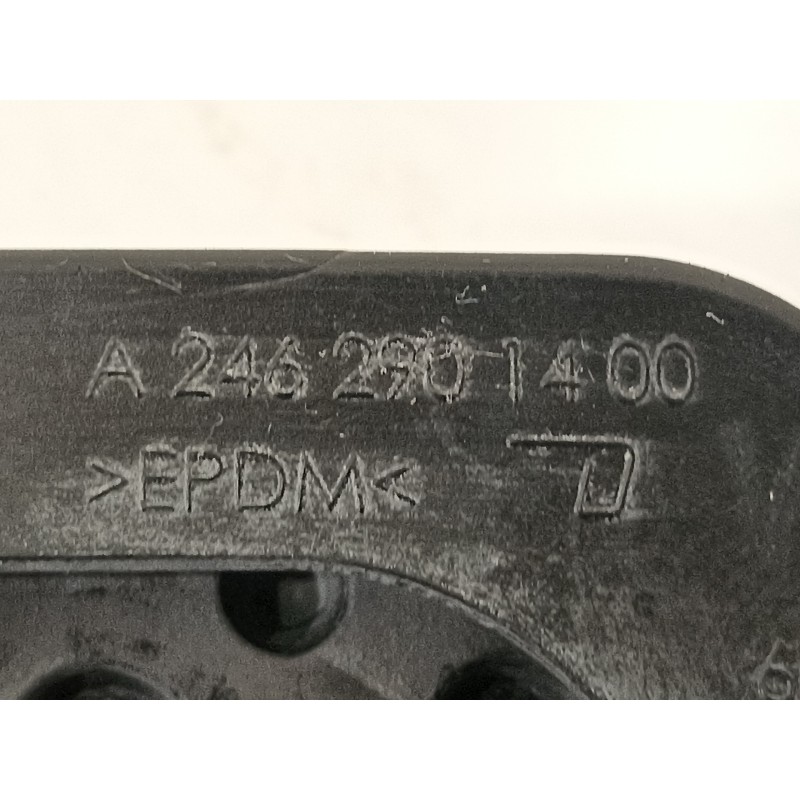Recambio de no identificado para mercedes-benz clase a (w176) a 45 amg 4-matic (176.052) referencia OEM IAM A2462901400  