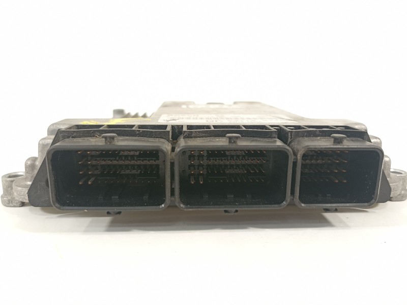 Recambio de centralita motor uce para renault koleos bose edition referencia OEM IAM 237100746R 0281018172 