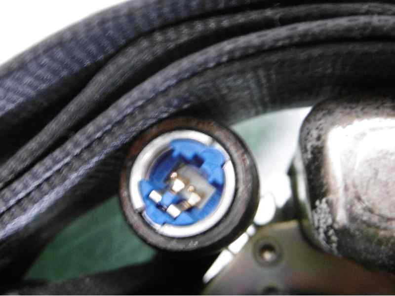 Recambio de cinturon seguridad delantero derecho para audi a8 (4e2) 3.7 quattro referencia OEM IAM 4D0857833D 601782800 