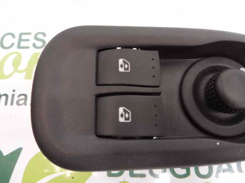 Recambio de mando elevalunas delantero izquierdo para opel movano mr/f2yc/51ade3 referencia OEM IAM   