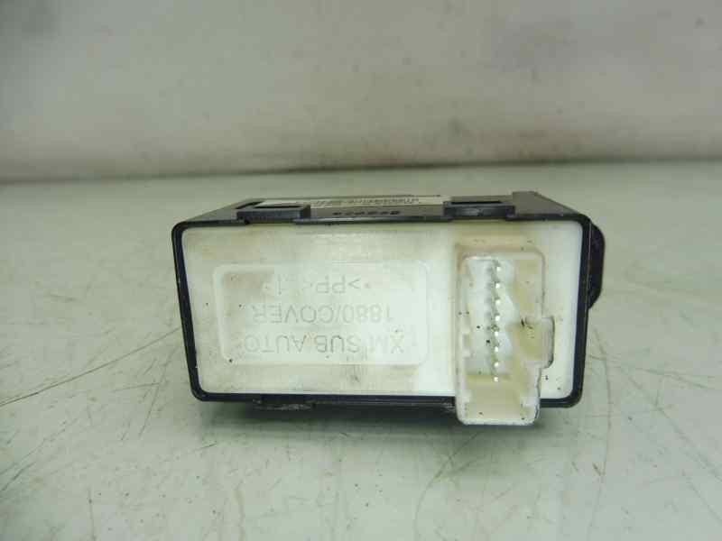 Recambio de mando elevalunas delantero derecho para kia carens ( ) concept referencia OEM IAM 93575A4020  