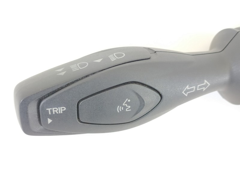 Recambio de mando intermitentes para ford fiesta (cb1) titanium referencia OEM IAM 8A6T13335CB EB8FD 