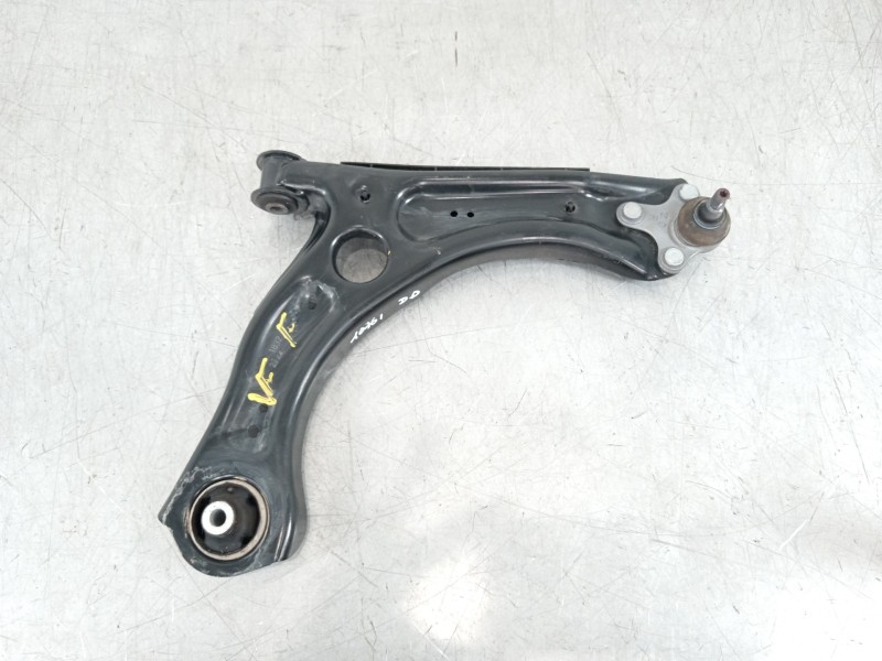 Recambio de brazo suspension inferior delantero derecho para seat arona xperience referencia OEM IAM 2Q0407152D  