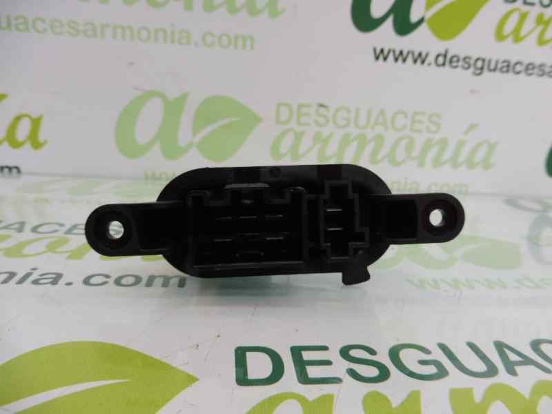 Recambio de resistencia calefaccion para opel movano mr/f2yc/51ade3 referencia OEM IAM A51004200 3R68K/1R71K/R41K 