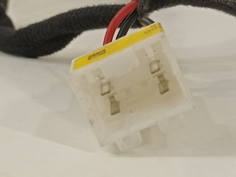 Recambio de no identificado para hyundai tucson essence 2wd referencia OEM IAM 84636D3500  