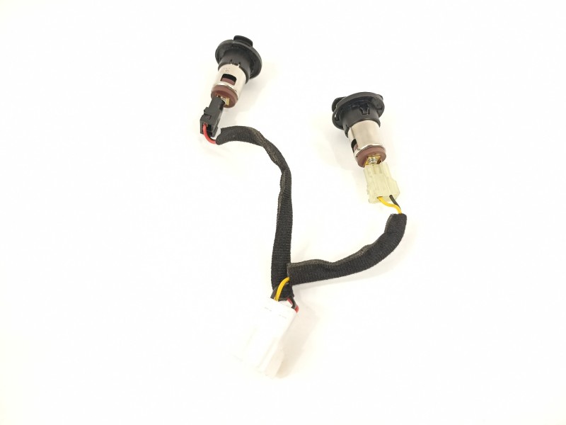 Recambio de no identificado para hyundai tucson essence 2wd referencia OEM IAM 84636D3500  