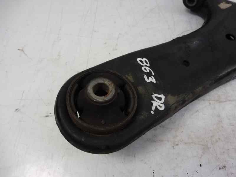 Recambio de brazo suspension inferior delantero derecho para hyundai i20 city s referencia OEM IAM 545011J700  