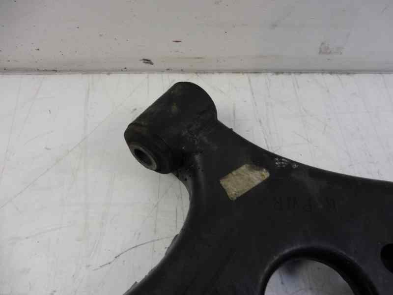 Recambio de brazo suspension inferior delantero derecho para hyundai i20 city s referencia OEM IAM 545011J700  