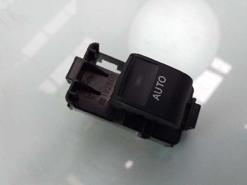 Recambio de mando elevalunas delantero derecho para toyota auris hybrid active referencia OEM IAM 8012Y05 192801 