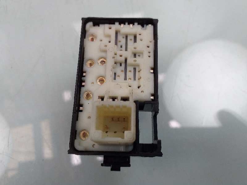 Recambio de mando elevalunas delantero derecho para toyota auris hybrid active referencia OEM IAM 8012Y05 192801 